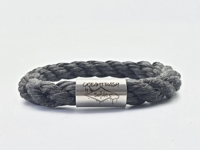 Pacific pearl Humpback